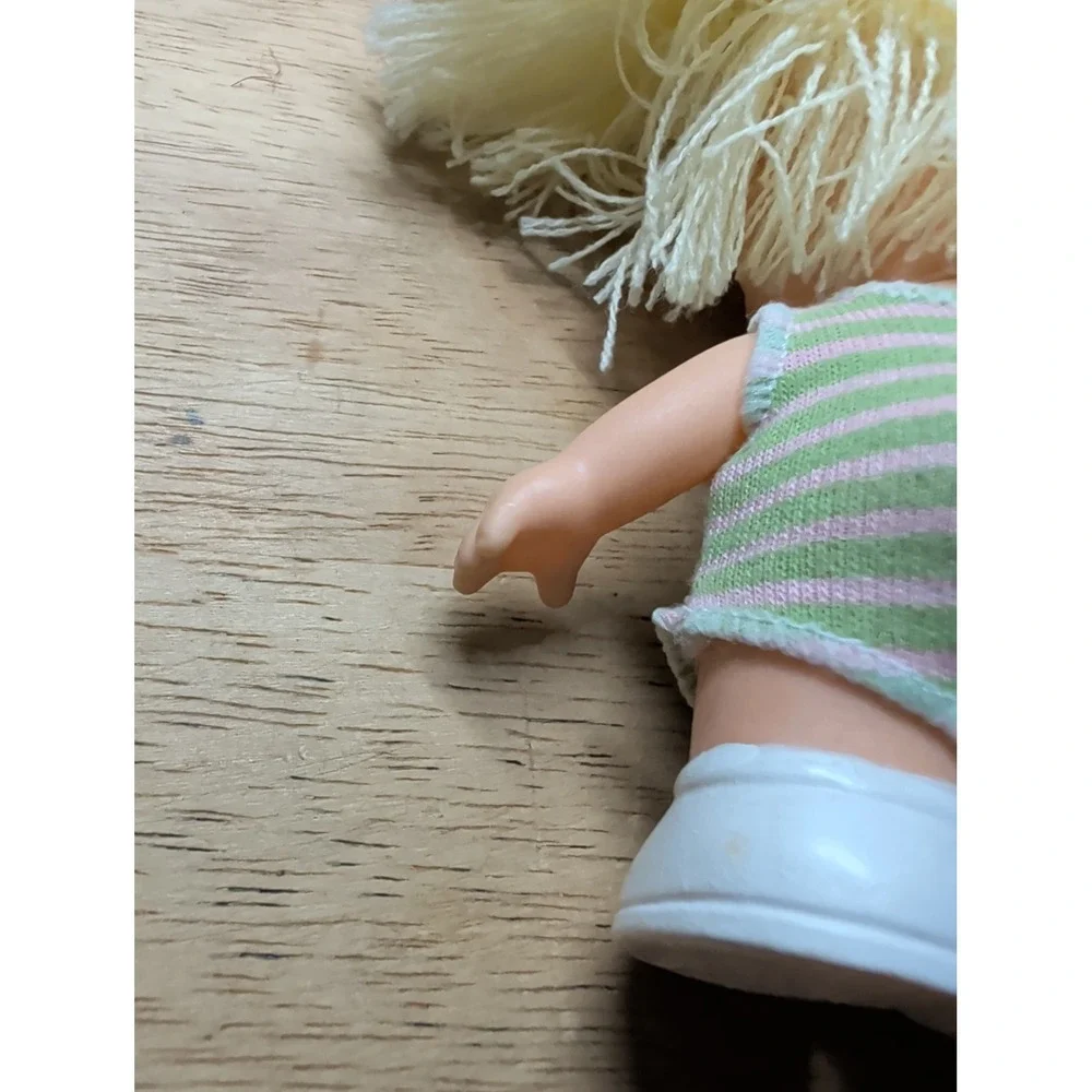 VINTAGE 1989 PRECIOUS MOMENTS ENESCO DOLL Used  Good Shape Free Shipping